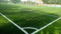 Beständiger Fußballplatz Astro-UVrasen, künstlicher Gras-Fußballplatz-natürliches Schieben