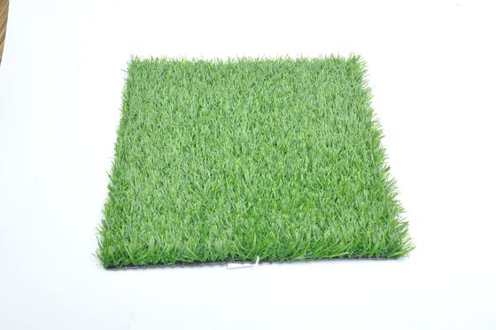 Sport-im Freien Chemiefasergewebe bedecken weich künstlichen Rasen mit Gras, der wie wirkliches Gras aussieht